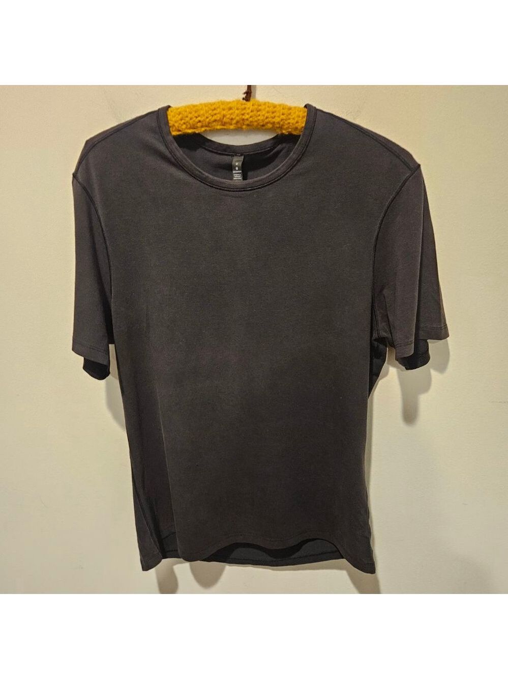 Men's Lululemon Charcoal Short Sleeve Performance Tee M